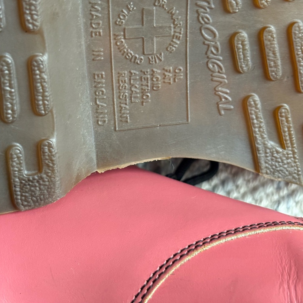 Dr. Martens - Picture 10 of 10